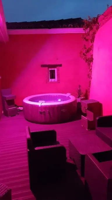 Villa Avec Piscine, Spa, Terrain De Petanque, Baby Foot, Ping Pong Labarthe-sur-Leze