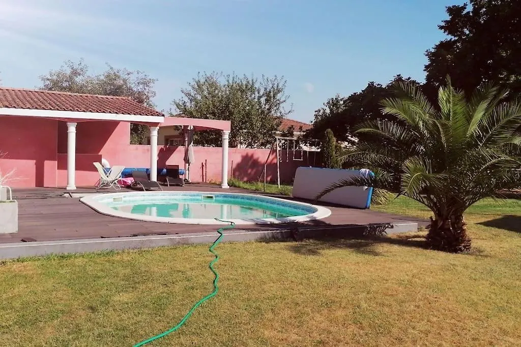 Villa Avec Piscine, Spa, Terrain De Petanque, Baby Foot, Ping Pong Labarthe-sur-Leze 0*,  France